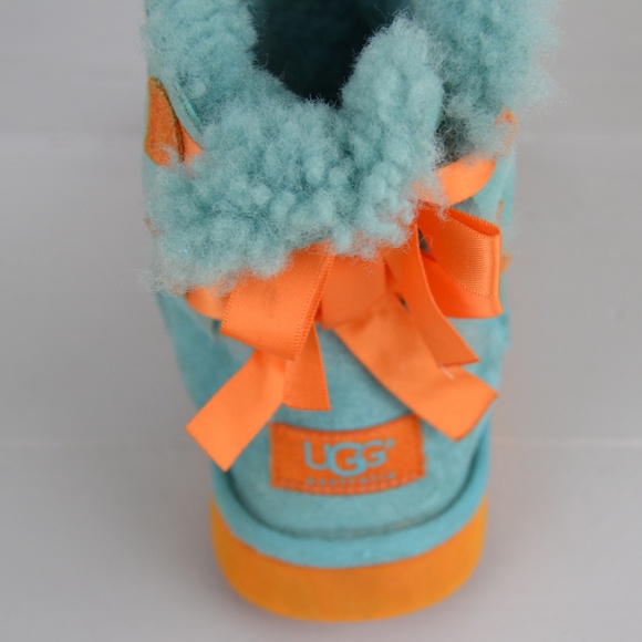 UGG Bailey Bow Boots Kids Sz 3 s/n 3280K Teal - Picture 4 of 7